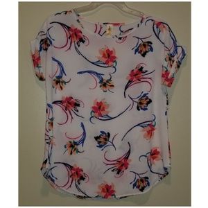 Floral Top size medium